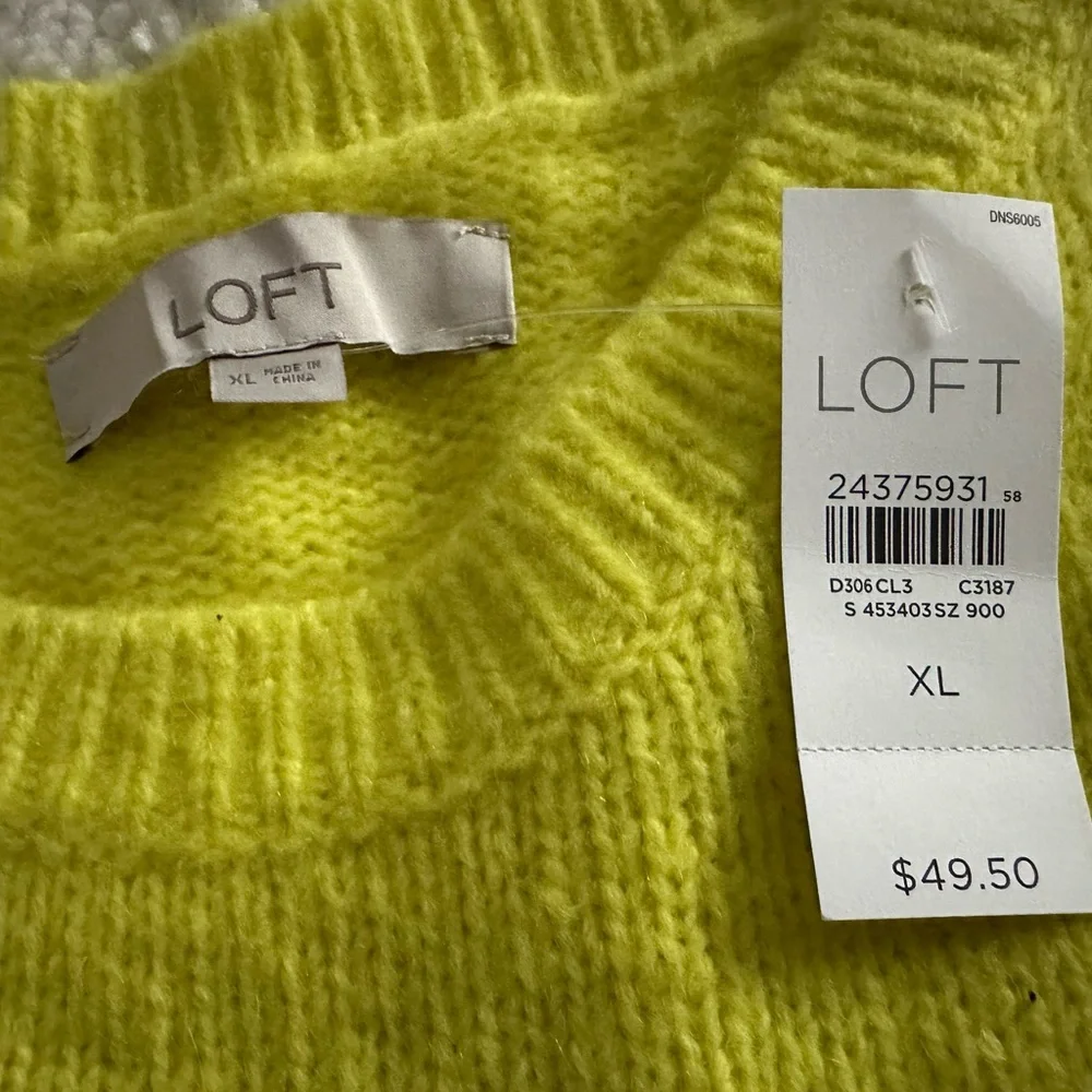 Loft Women’s Crewneck Pullover Sweater - Picture 3 of 4